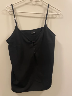 Svart linne  - Svart linne 