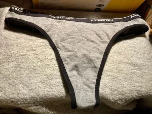 *NY*Trosor Stl S/M  - Trosor Punto Blanco, köpta i Spanien, står Stl M men enligt mig ser de ut att passa bäst på S/liten M pga små i Stl.   Samfraktar, kolla in mina andra annonser! :)