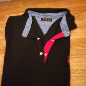 Ralph lauren pike  - Piké T-shirt i Ralph lauren  Oanvänd 