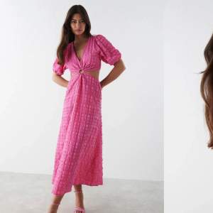 Säljer denna magiska rosa långklänning från en kollektion som Bianca Ingrosso frontade för Gina tricot. Helt i nyskick då den aldrig är använd. Nypris 599 kr 💗 priset är exklusive frakt 