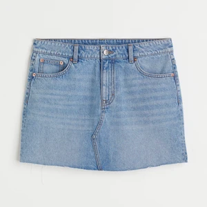 Jeanskjol - Intressekoll på denna jeanskjol i strl 36!💕 säljer eftersom den är för stor<3