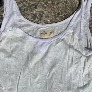 Vitt linne hollister XS - Vitt linne från hollister i sto XS