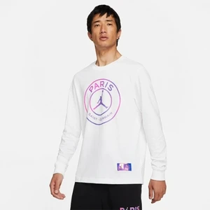 NIKE AIR JORDAN PSG PARIS SAINT-GERMAIN LONG-SLEEVE TEE WHITE {storlek s} - Tröjan passar inte för hårt eller för löst för de som har storlek. Tröjan är använd en gång då jag bara har testat den.