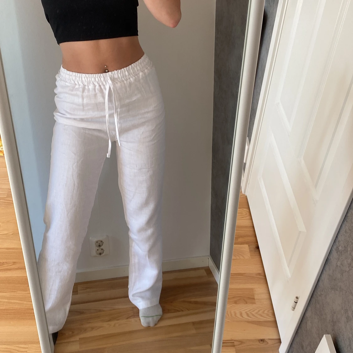Oanvända linnebyxor 