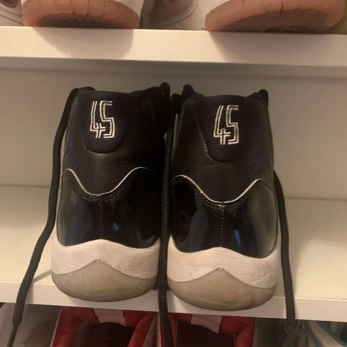 Jordan 11 space jams , storlek 44.   - 90