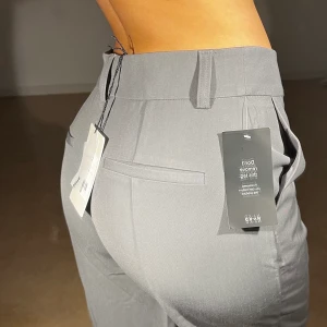 Kostymbyxor, från NA-KD - Aldrig använd, nypris 499kr