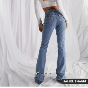 Trendiga jeans  - Använda en gång är lite för långa på mig som är176 cm 💕 Köpare står för frakten på 59kr