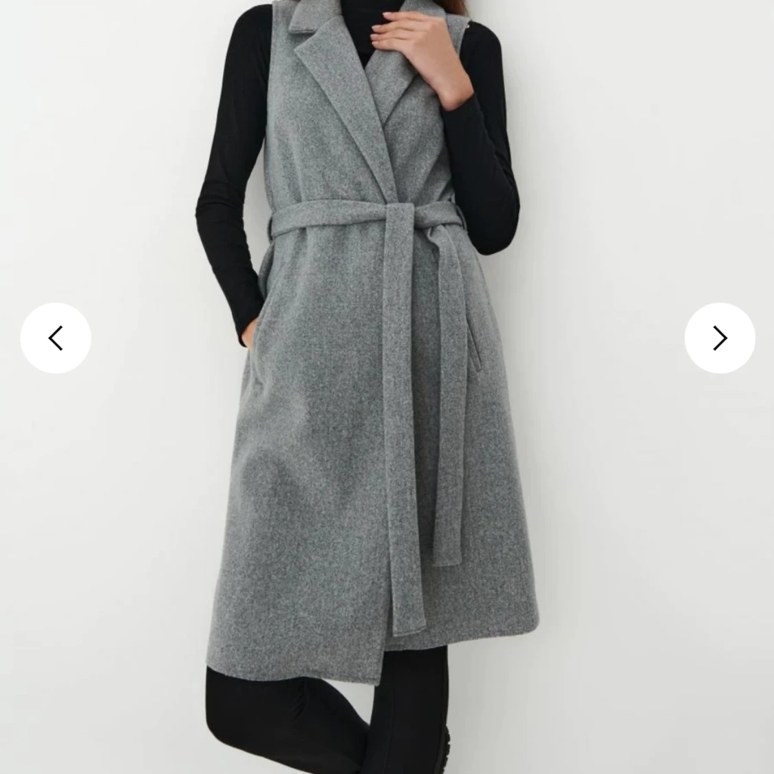 Grey sleeveless vest  - 91