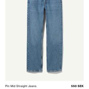 Helt nya jeans från weekday, aldrig annvända, prislapp finns kvar! Tveka inte vid frågor eller fler bilder! Storlek 23/32