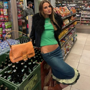 vintage kjol - Vintage kjol - storlek S  Fint skick.  Köparen står för frakt. 