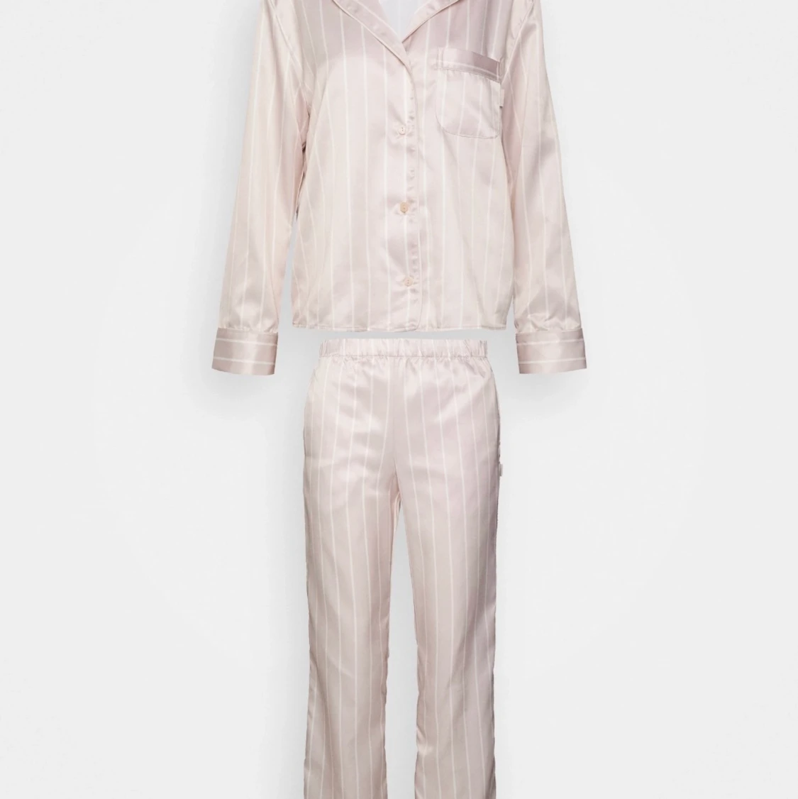 Satinpyjamas ifrån Calvin Klein! 