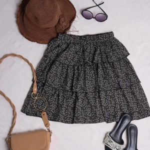 Shein  - fin kjol till sommaren☺️skriv för fler bilder !!