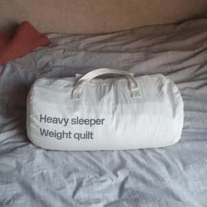 Tyngdtäcke 7kg - Tyngdtäcke från Hemtex, testat en gång men passade inte mig. Se bilder för material/innehåll. Möts endast upp i Staffanstorp, Lund eller Malmö!!