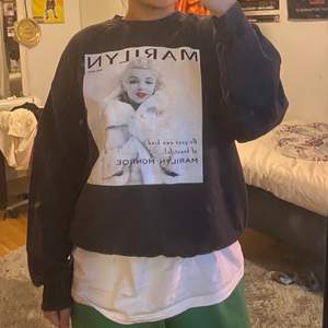 Marilyn Monroe sweatshirt från H&M, stl S❣️ Väldigt bra skick