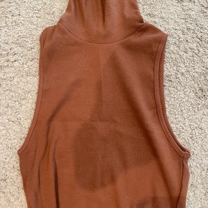 ❗️Brun topp från zara❗️ - 💕Säljer denna bruna toppen från zara då jag inte använder den längre. Toppen är i storlek S💕