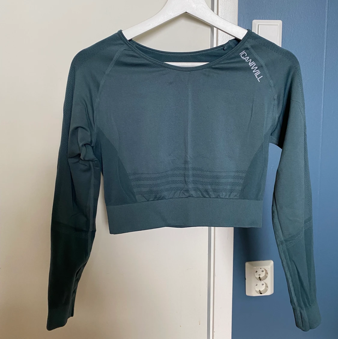 ICANIWILL Define Seamless LS Crop Top  - 90