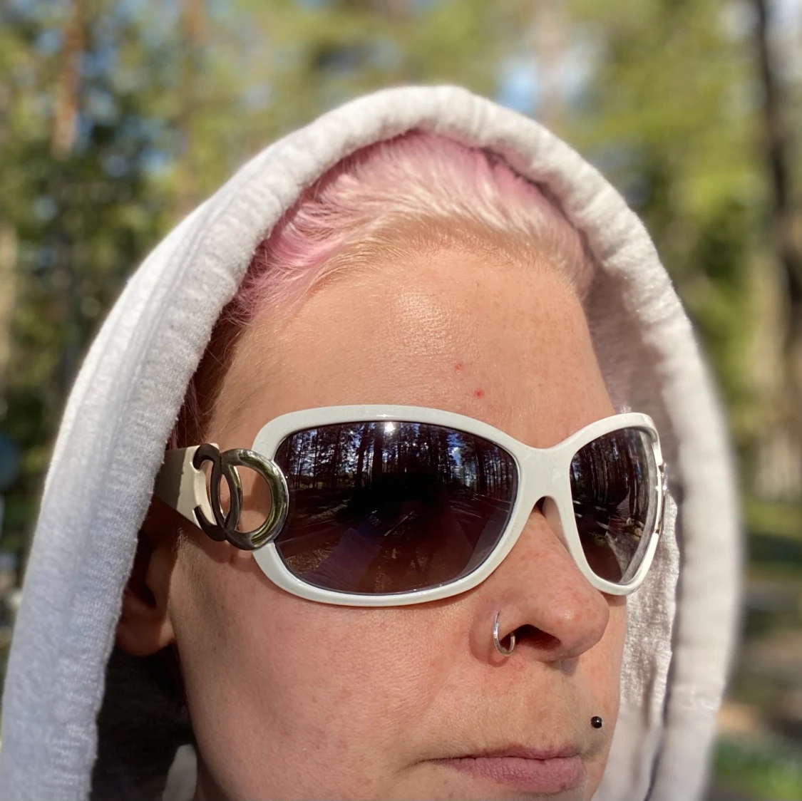 Snygga solglasögon  - 91