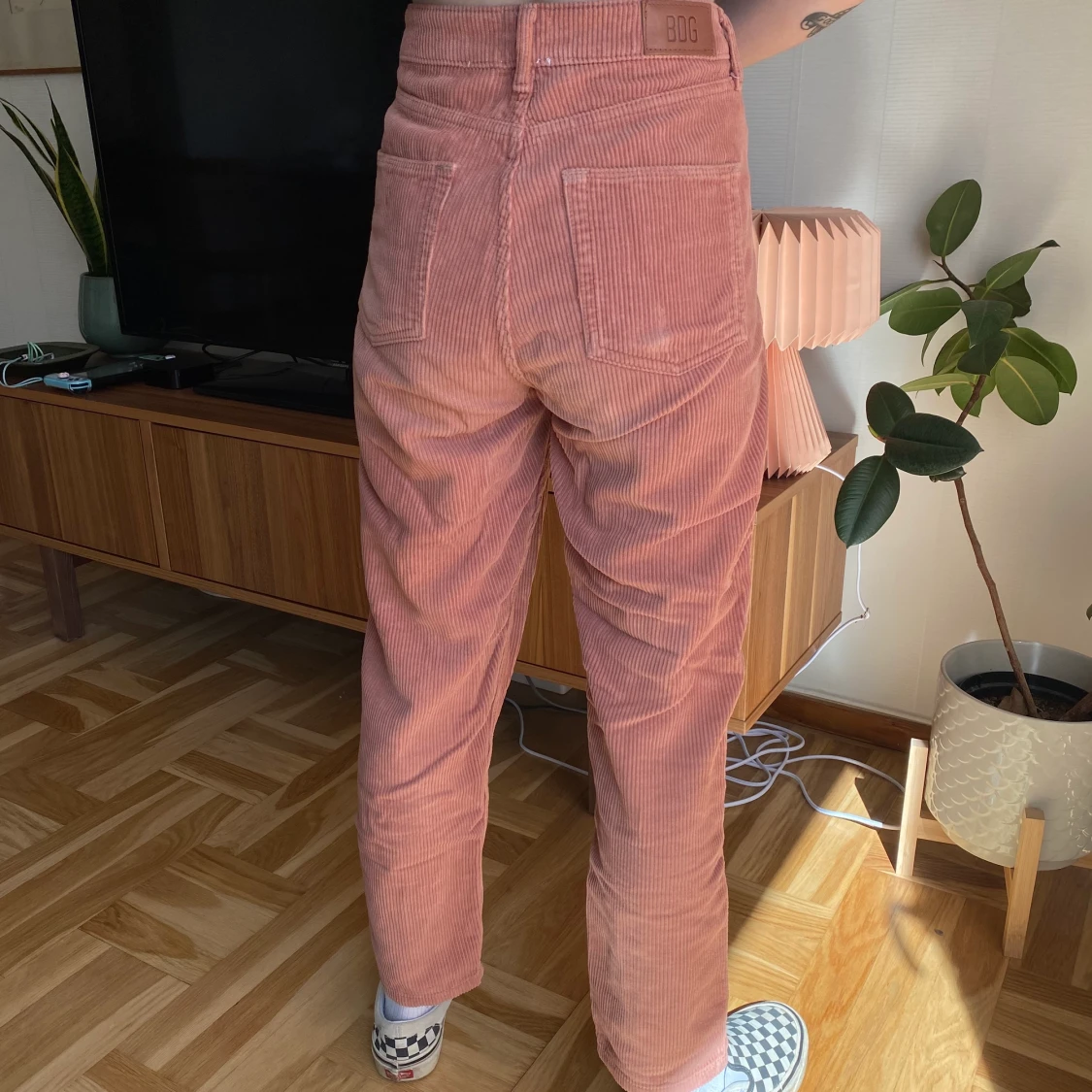 BDG Manchester mom-jeans i puderrosa  - 90