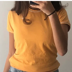 Nike - Nike tröja. Gul. Unik. Bra skick. 
