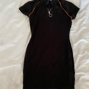 Kort klänning - Klänning från HM, bra skick och enbart provat den.