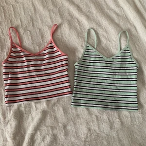 Randiga linnen/toppar - Storlek S på båda💕 40kr för båda! KÖP EJ just nu då de är borta någonstans i förrådet!