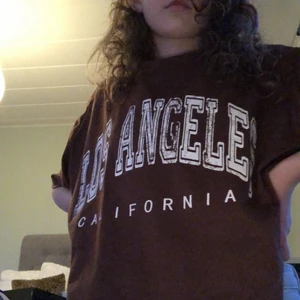 Shein oversize t-shirt  - Oversize t-shirt storlek XS kostar 30 utan frakt 