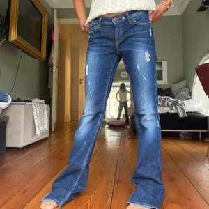 Jeans - Säljer dessa fina jeans i storlek S. 200kr💓💓 väldigt fint skick