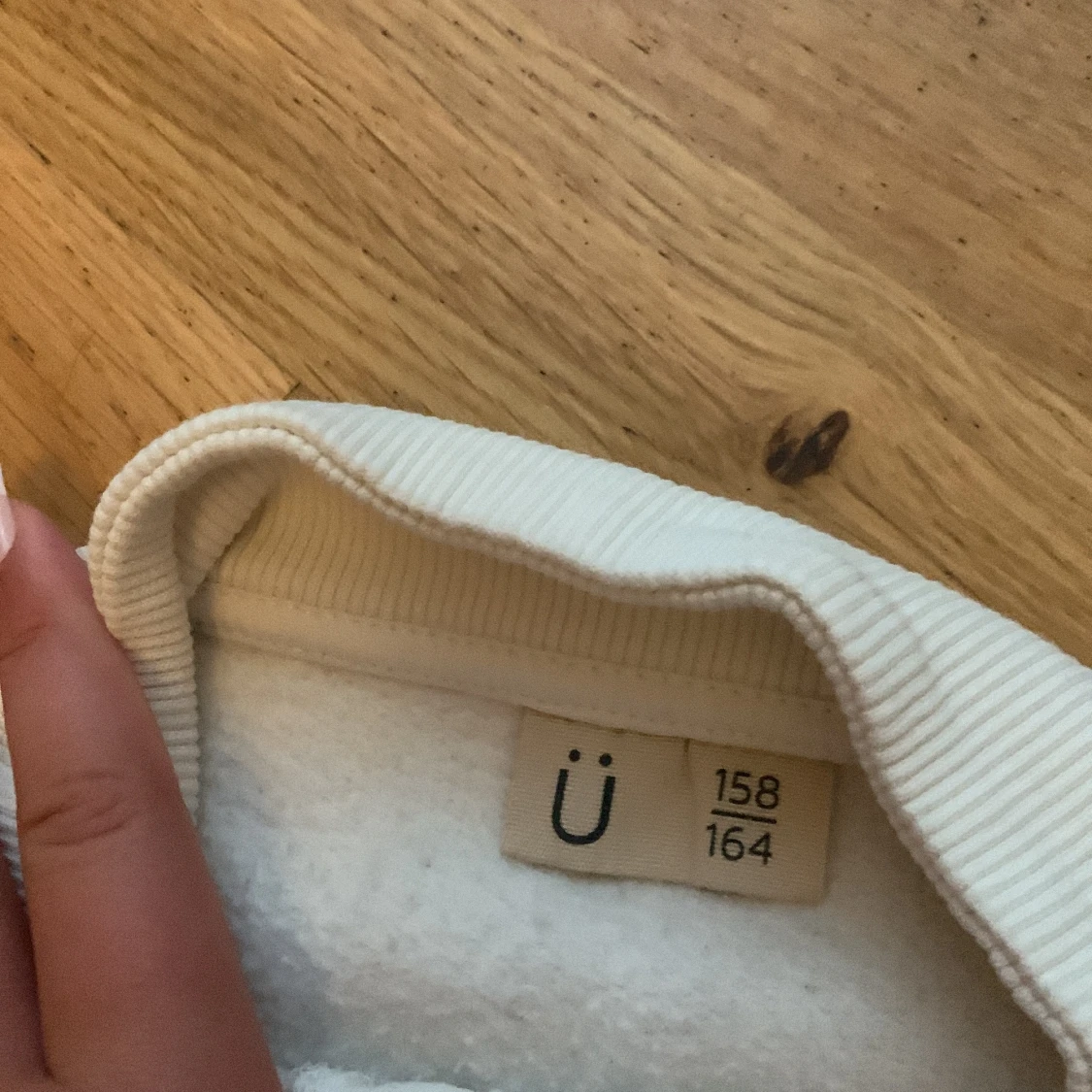 Fin tjock tröja  - 91