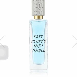 Katy Perry parfym  - 30ml och oanvänd. Samfraktar. Fotar när paket packas och lämnas till ombud, skickas spårbart