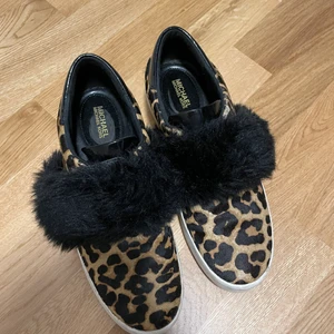 Michael kors - Äkta Michael kors skor. Storlek 38 Använd fåtal gånger.