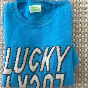 Frontfiguren cashmere tröja  - Cashmere tröja från from future 