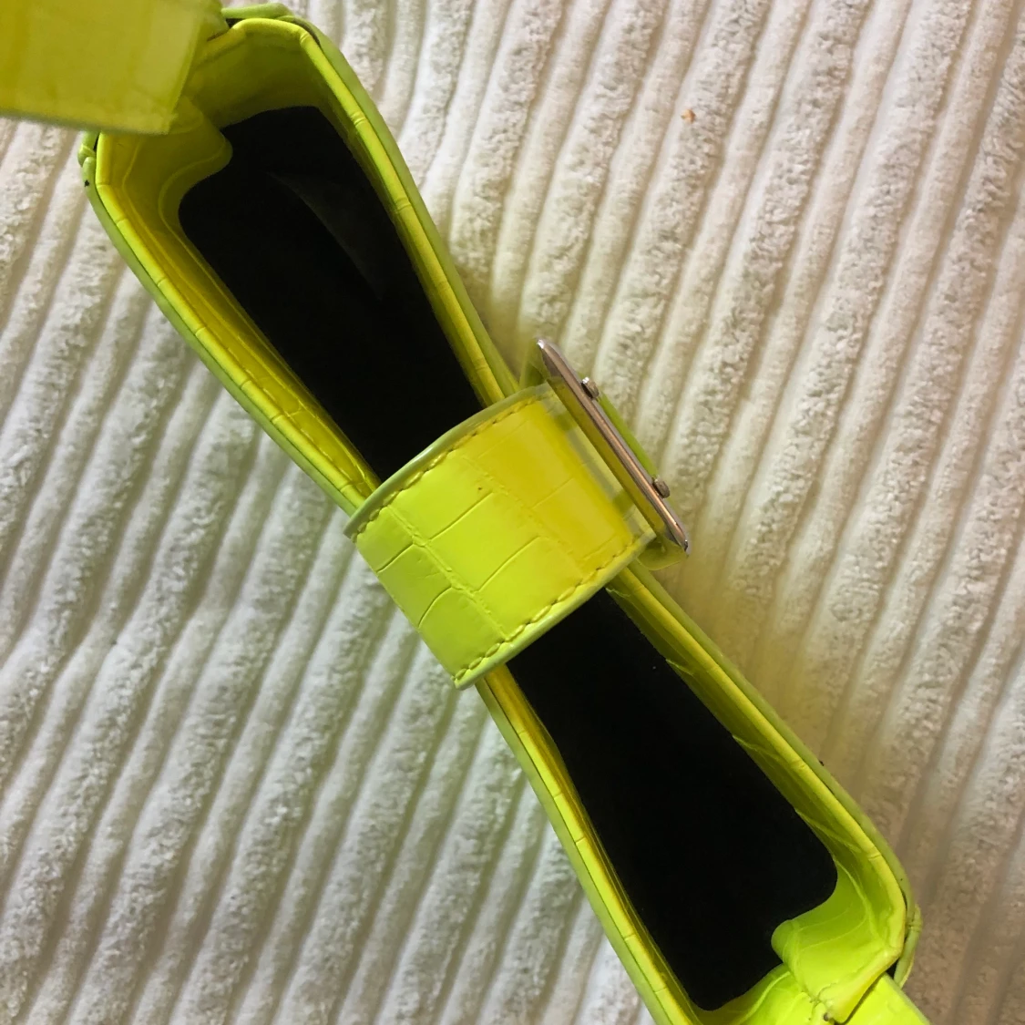 Neon grön minibag från PLT - 90