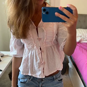 Odd Molly blus - Säljer denna drömmiga blus från Odd Molly eftersom den inte kommer till användning längre💕