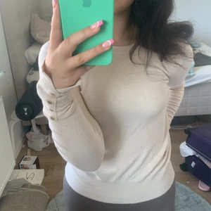 Lång armad tröja från zara - Använd 4 gånger, storlek s, inget fel på tröjan