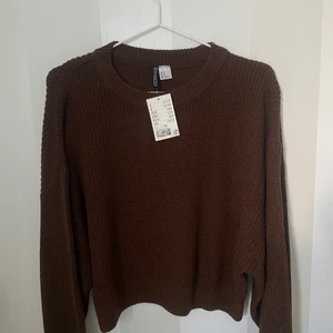 Brun tickad tröja - Oanvänd då den inte kommit till användning ❣️ordinarie pris 149kr 