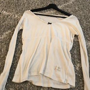 Odd Molly långärmad  - Super söt odd Molly långärmad, cute vintage stil🤍 Tvättar innan jag säljer.  Köpte för länge sen /200kr