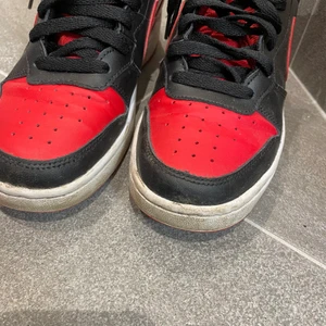 Nike skor - Jättefina Nike skor i stl 38,5💕som nya 