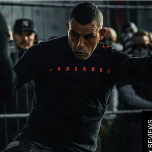 Askari t-shirt - T-shirt från boxningsmärket askari. Mycket bra kvalite med ett ord pris på 399kr  Länk: https://askarifighter.com/products/askari-nobodys-favorite-t-shirt-underdog