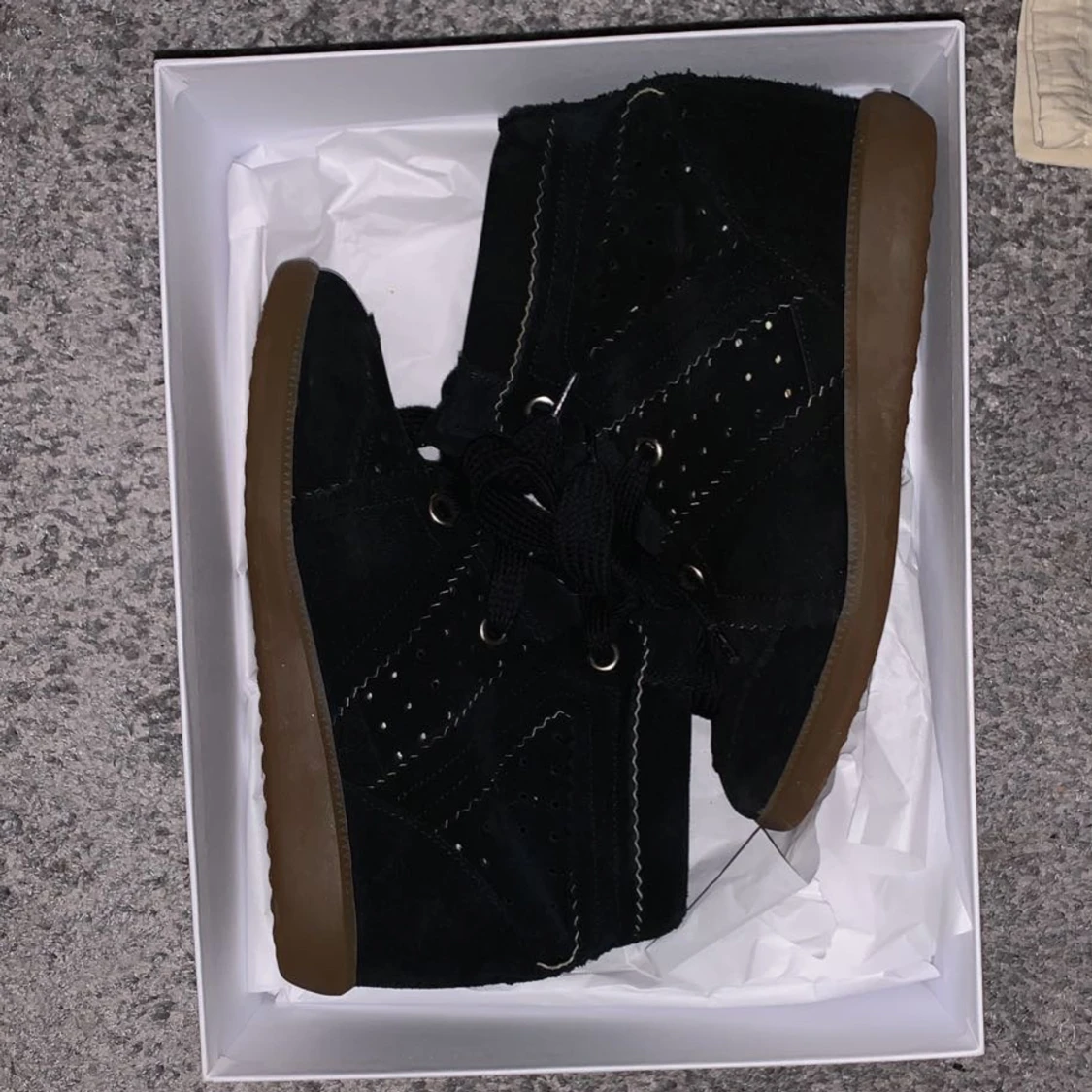 Isabell Marantskor - 90