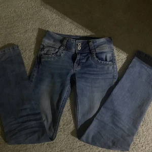 Pepe jeans  - Nädstanintill helt nya pepe jeans i storlek 24/30. Lågmidjade och superfina❤️‍🔥❤️‍🔥köpte för 1000kr säljer för 350. Nyskick somsagt! Högsta budet är 400