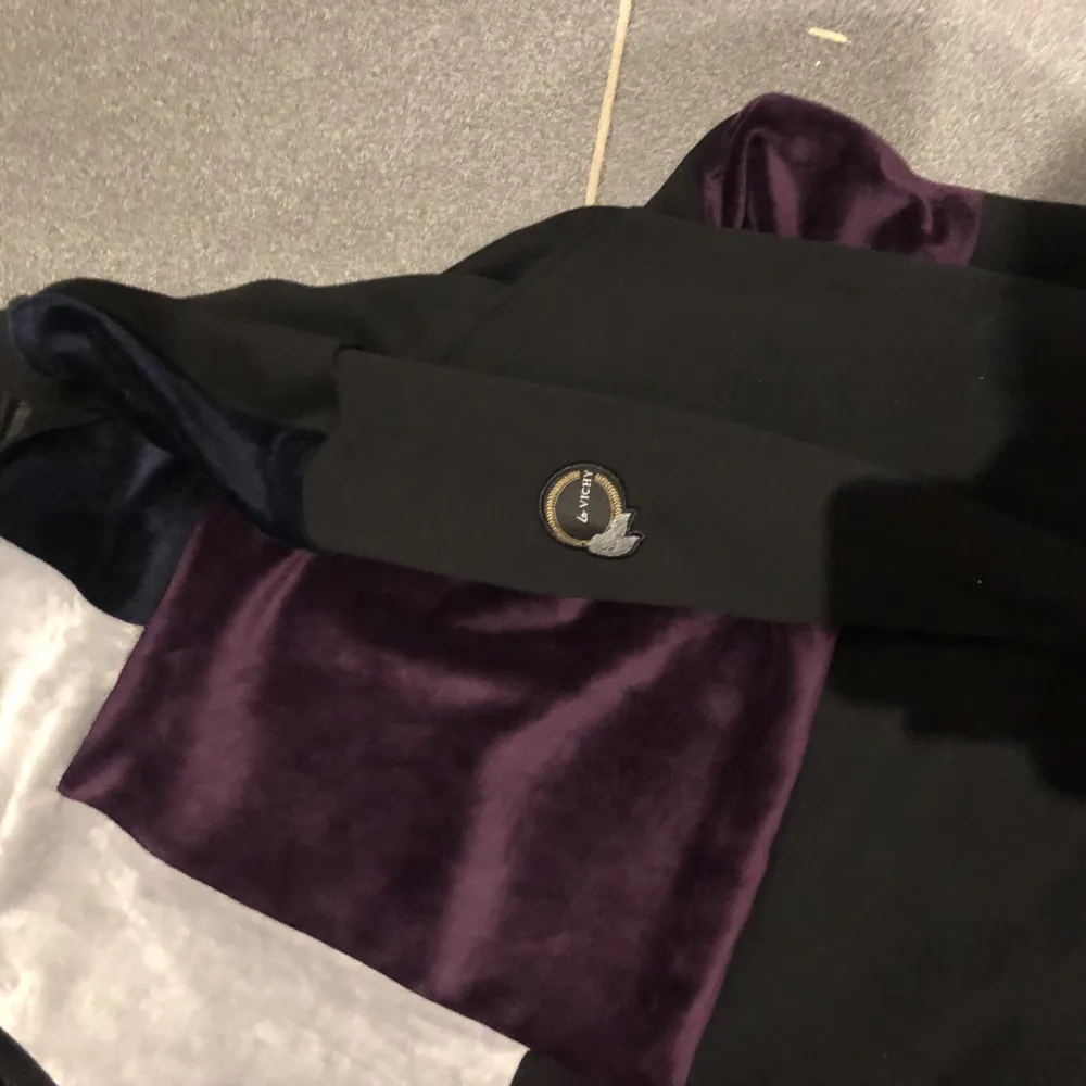 La vichy tröja i storlek L, köpt för 1200 kronor (Helt ny). . Tröjor & Koftor.
