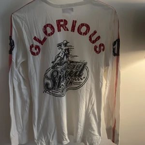 RaRe långärmad tröja  - RaRe skön långärmad tunnare tröja i nyskick 