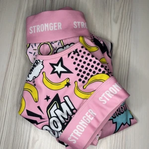 STRONGER SETT! - Säljer ett par super fina rosa stronger. Inte nåt direkt fel på setter bara några noppror💗 Betala genom Swish💕☺️