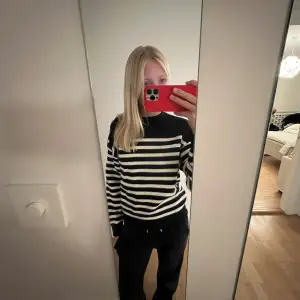 Tröja från zara köpt i Spanien💞aldrig använd💞köpte för 600 säljer för 290