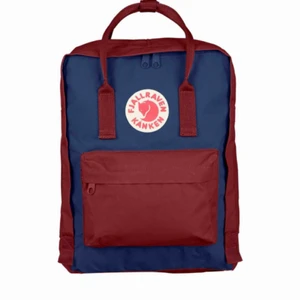  - Äkta kånken väska säljes. Användt i drygt 3 månader så i gott skick och inga syndliga skador. Frakt tillkommer Orginalpris=1050kr