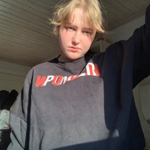 Sweatshirt ”Women Power” - Från carlings. Storlek L. Snygg oversized! Fri frakt!
