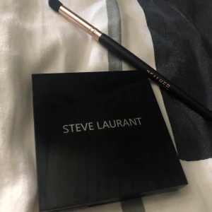 Ögonskugga från Steve Laurent  - Oanvänd☺️ kom med förslag på pris 