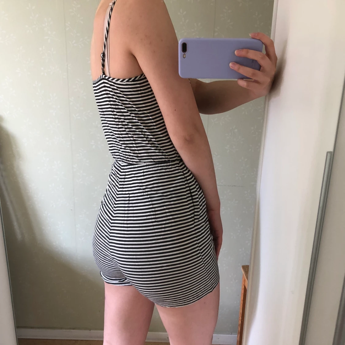 Svart/vit randig jumpsuit - 90