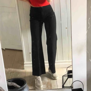  - Otroligt snygga kostymbyxor köpta second hand, aldrig använda av mig och i riktigt fint skick<3 