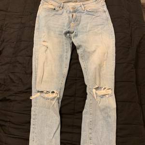 Krave distressed jeans. Size: slim w31. Condition 9/10